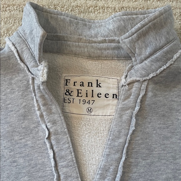 Frank & Eileen Light Gray V-Neck Top - Picture 6 of 9